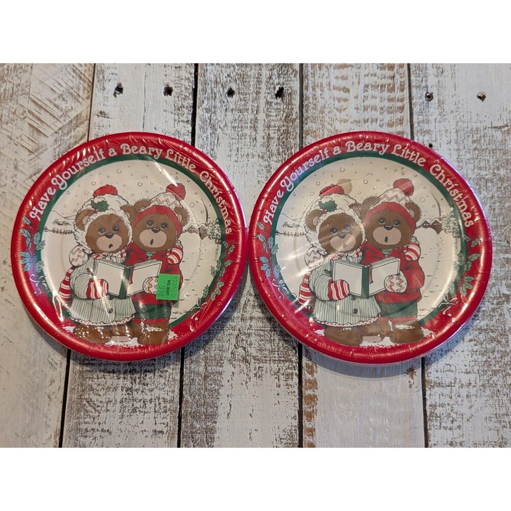Vintage C.A. Reed Plastic Coated Plates 12 Packs 7 Inch Christmas Bear Carolers